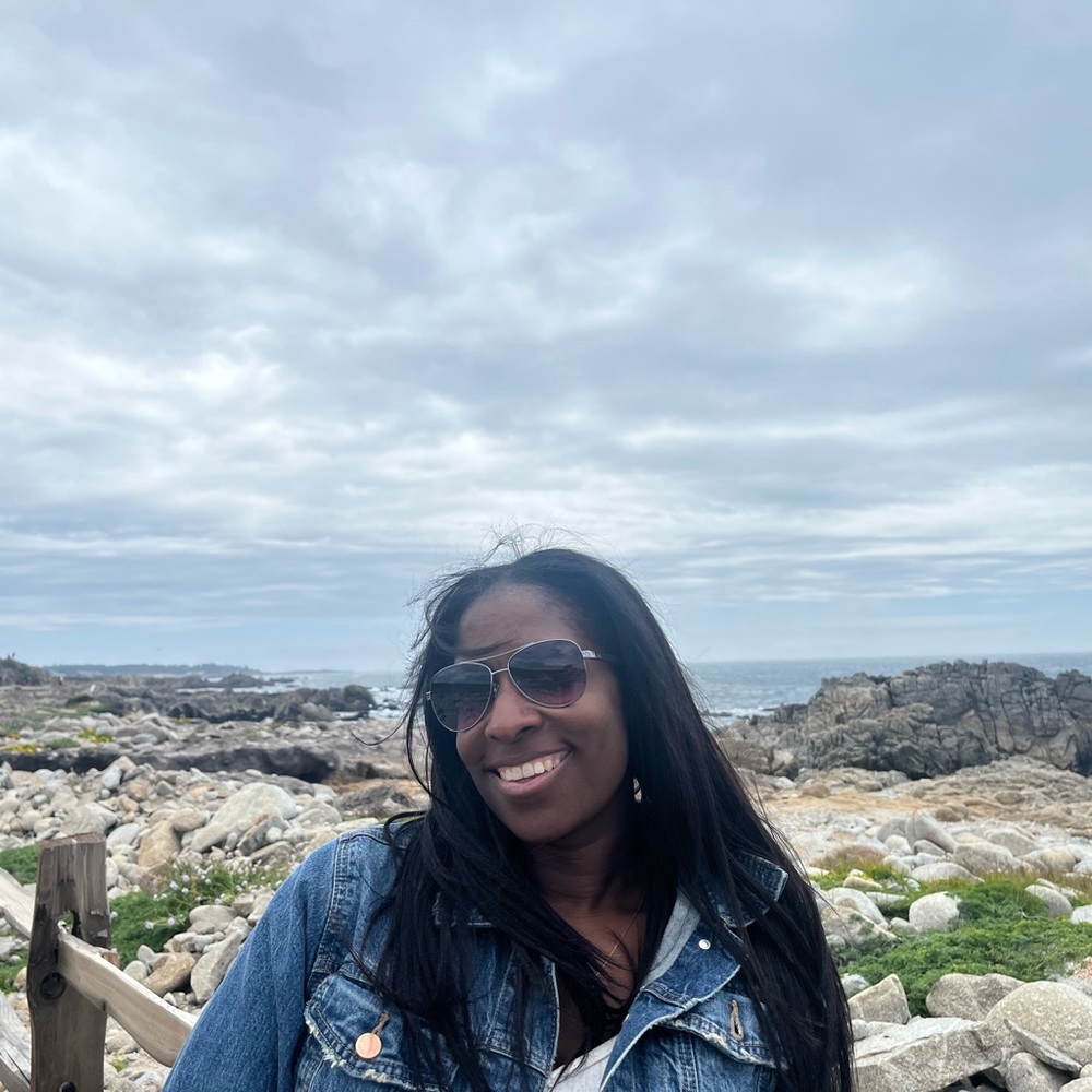 Meet your Posher, Alicia